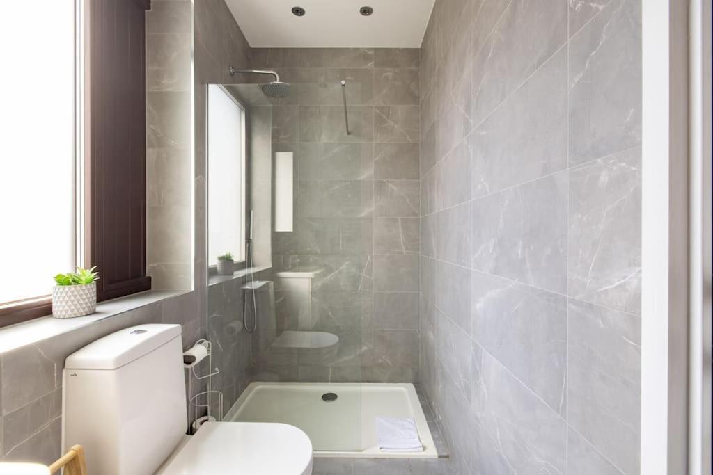 Modern 3 Bedroom Townhouse By Wild Roses Дом отдыха
