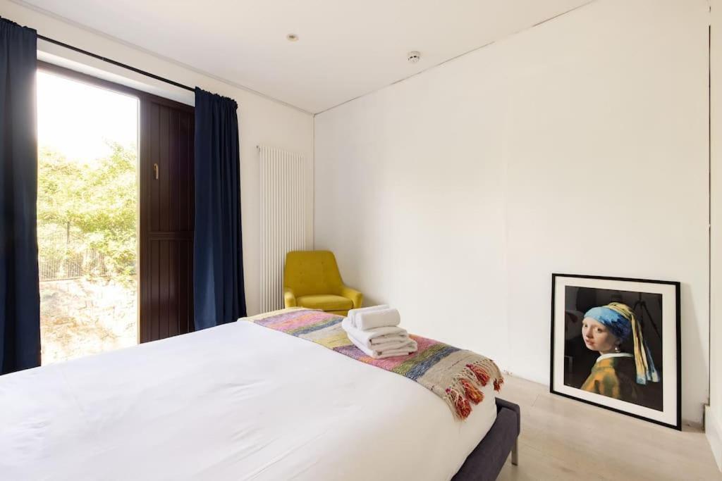 Modern 3 Bedroom Townhouse By Wild Roses Londres